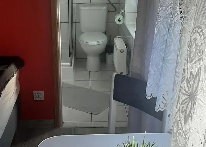 Gosciniec Pogodna Przystan Rum i privatbostad